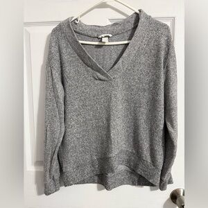 H&M Heather Gray V-Neck Sweater
